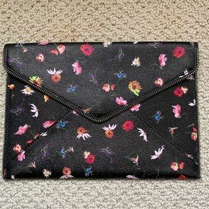 🦄 Rebecca Minkoff envelop clutch evening floral NWOT